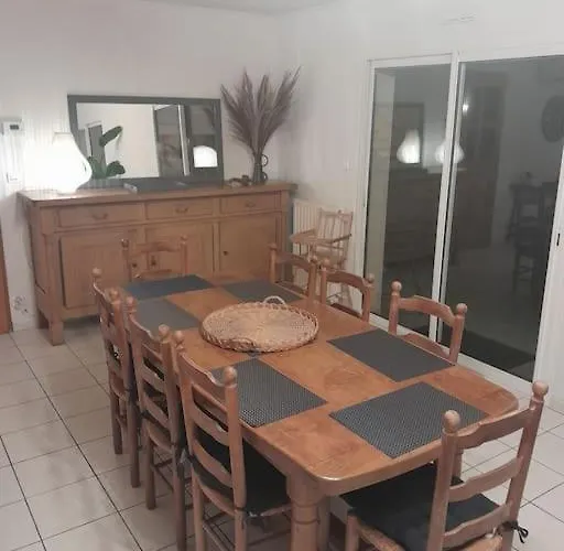 펜션 Maison Spacieuse Proche Nantes 7 Personnes *